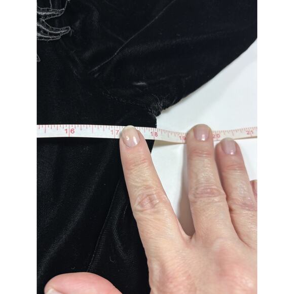 Vintage VTG Flora Nikrooz Dressing Gown Wrap Dress Robe Black Velvet Size Medium - Picture 6 of 11